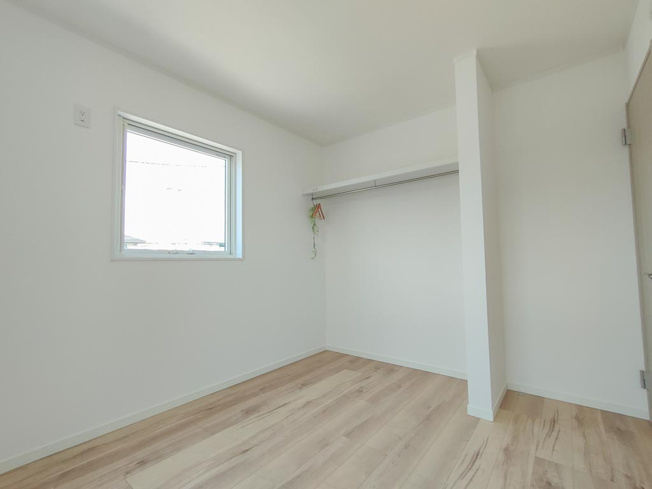 【洋室】 | 裾野市伊豆島田 新築建売分譲住宅 土地＋建物 TW05847 | 裾野市伊豆島田　6号棟2F南側洋室5.2帖