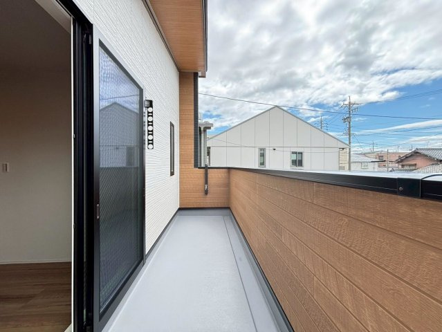 新築戸建　大垣市藤江町Ⅱ　全2区画分譲のバルコニー|バルコニーは南向きで洗濯物もよく乾きます！