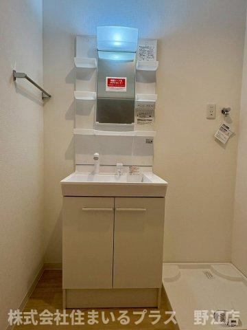 京橋オリエンタルキューブの独立洗面台