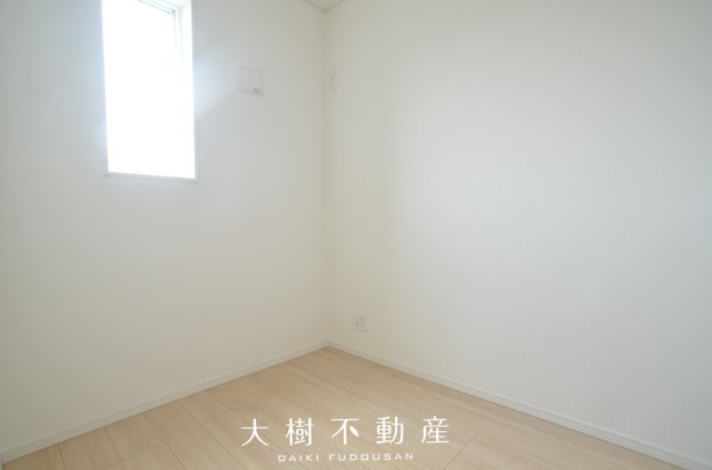 【洋室】 | 座間市入谷西2丁目　新築戸建て　全4棟【仲介手数料無料】 | 2階　洋室4（2.5帖）