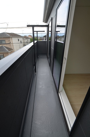 【バルコニー】 | 座間市入谷西2丁目　新築戸建て　全4棟【仲介手数料無料】