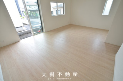 【居間・リビング】 | 座間市入谷西2丁目　新築戸建て　全4棟【仲介手数料無料】