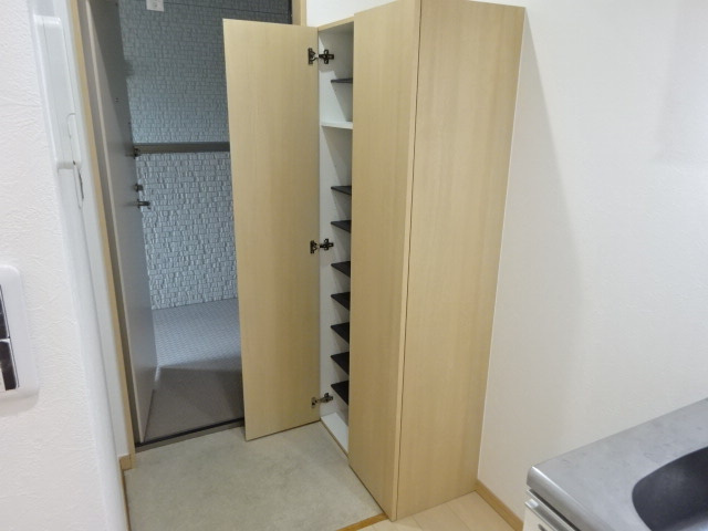 和泉市太町のハイツの玄関|毎日通る玄関はこちらです