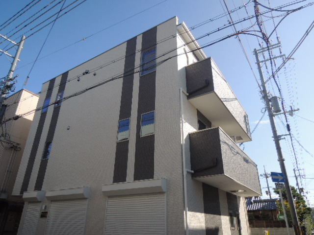 和泉市太町のハイツの外観|建物外観を気になさる方へ、見た目の良い物件です