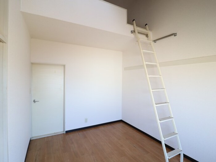 アーバンクレストⅢ Bの洋室|洋室６帖