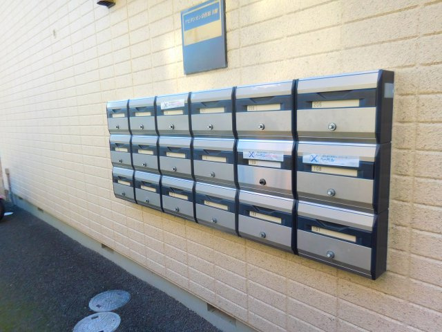 アビタシオン奈佐原B棟のロビー