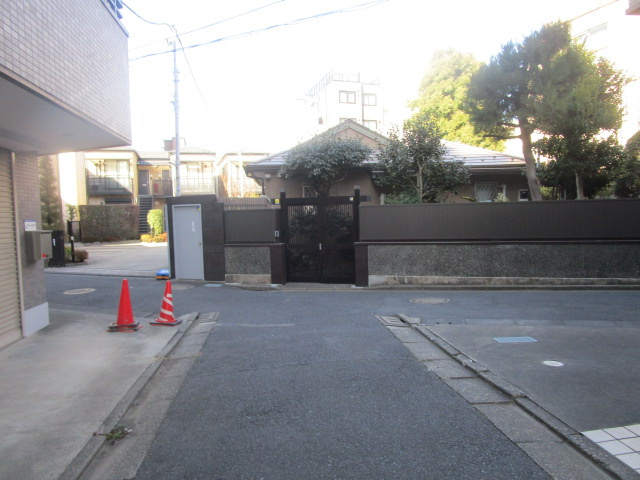 墨田区向島５丁目の倉庫