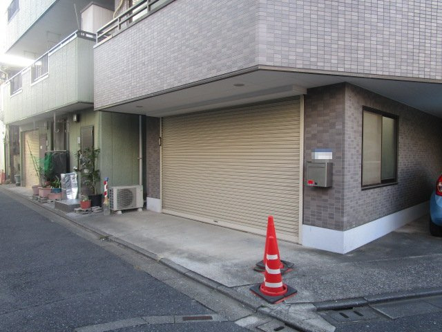 墨田区向島５丁目の倉庫