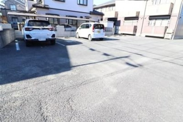 メゾンローレル Ⅱの駐車場|駐車場