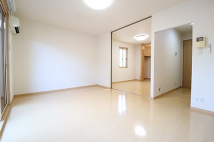 メゾンローレル Ⅱの居間・リビング|リビング