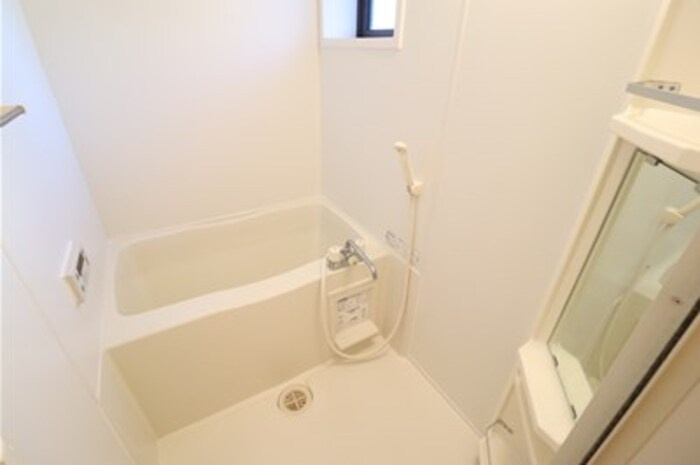 メゾンローレル Ⅱの浴室|浴室