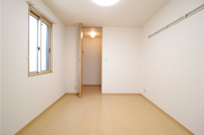 メゾンローレル Ⅱの洋室|洋室５．２５帖