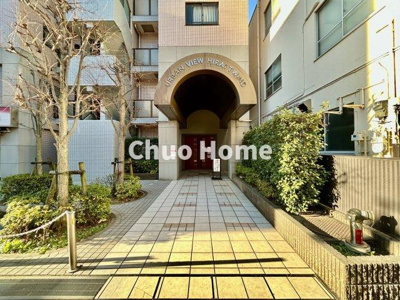 【エントランス】 | アーバンビュー平井ツインズ | 【エントランス】マンションのエントランスは、その物件の印象を決める、顔とも言える場所です。毎日通る場所ですからきれいなのが一番です。