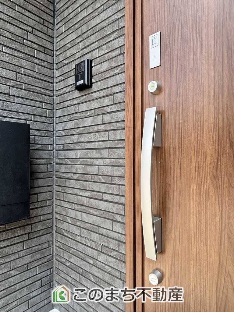 CRADLEGARDEN宇都宮市今宮第3の設備|玄関キーは上下２箇所のダブルロックキーで安全に配慮してます☆
