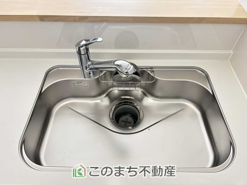 CRADLEGARDEN宇都宮市今宮第3のキッチン|大きなシンク付きで、洗い物も楽々できます。
