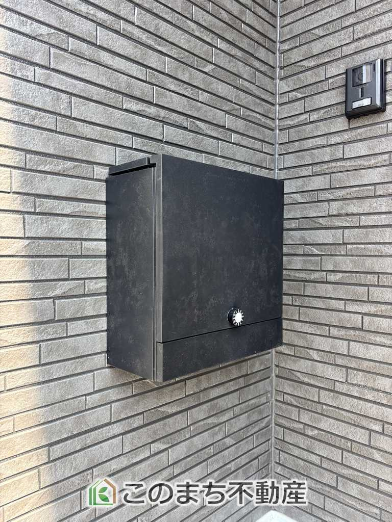 CRADLEGARDEN宇都宮市今宮第3の設備|外留守時の配達物は宅配ボックスで受け取ることができて便利です♪
はアウトドアやガーデニング、車のお手入れにも活躍します。
