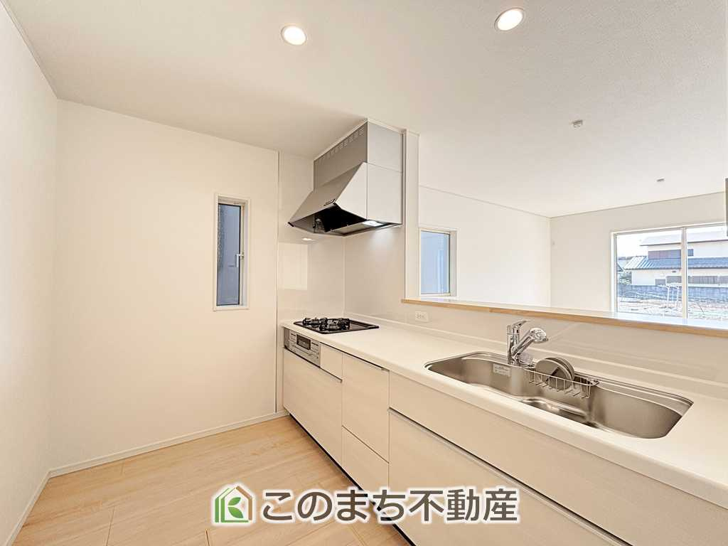 CRADLEGARDEN宇都宮市今宮第3のキッチン|人気の対面式キッチン☆料理をしながらご家族とコミュニケーションが取れます♪
