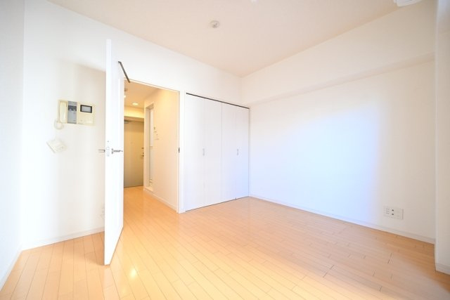 アデッソ新宿若松町の寝室