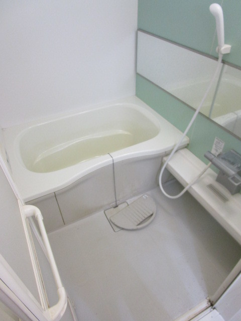 ハイム・Ｋの浴室|★追い焚き機能付きの浴室★