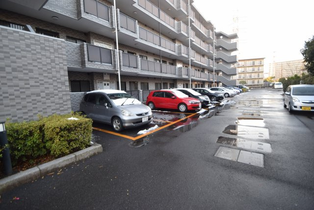 K'ｓシャンブルの駐車場|駐車場完備です