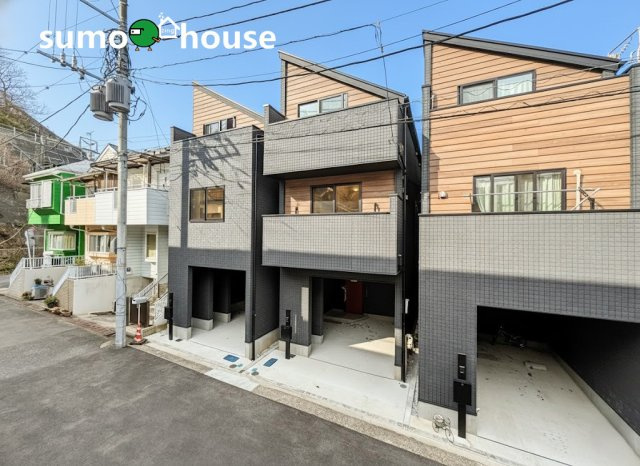 新築デザイナーズ住宅　全3棟　港北区日吉の前面道路含む現地写真|前面道路含む現地写真です