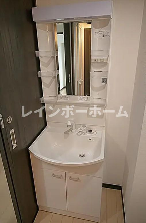 Palaceの独立洗面台|別部屋参考写真です。