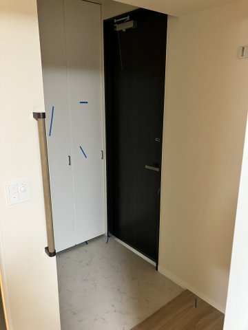 IL POSTO SOLEGGIATOの玄関