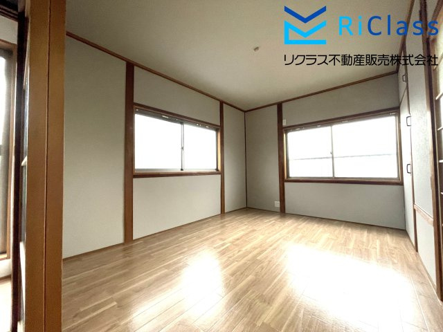 オーナーチェンジ物件　神戸市長田区上池田6丁目の寝室|広くて明るい寝室