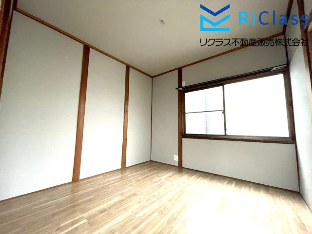 オーナーチェンジ物件　神戸市長田区上池田6丁目の洋室|落ち着いた色調の洋室です