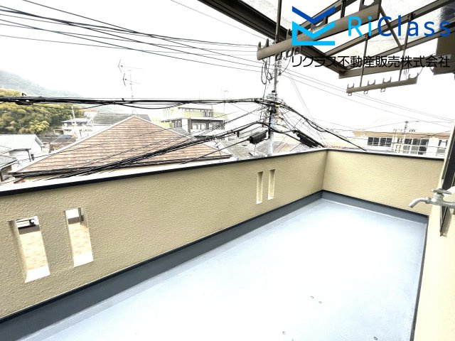 オーナーチェンジ物件　神戸市長田区上池田6丁目のバルコニー|ルーフバルコニーです