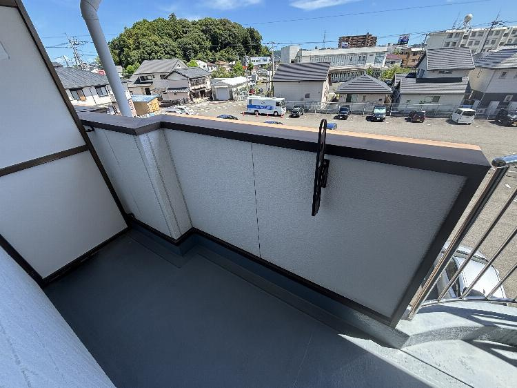 ハイツ　ハピィバリーⅡ　E棟のバルコニー