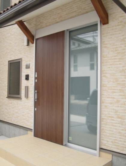 大澤貸家の玄関