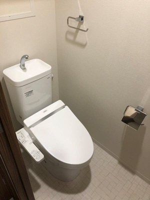 【トイレ】 | サンセール海老江 | 落ち着いた色調のトイレです