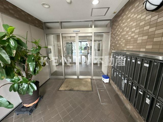 【エントランス】 | ゆとりのあるエントランスです