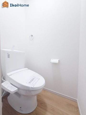 明石市大久保町八木全2棟1号棟　新築戸建　のトイレ|【ホームページに現地動画掲載中】●年中無休：当日予約可●トイレが2か所あるので夜中も安心です