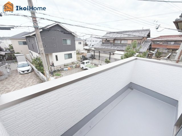 明石市大久保町八木全2棟1号棟　新築戸建　のバルコニー|【ホームページに現地動画掲載中】●年中無休：当日予約可●陽当り良好南向バルコニー！屋根は８万円～設置