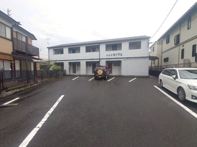 ハイツKTYⅡの駐車場