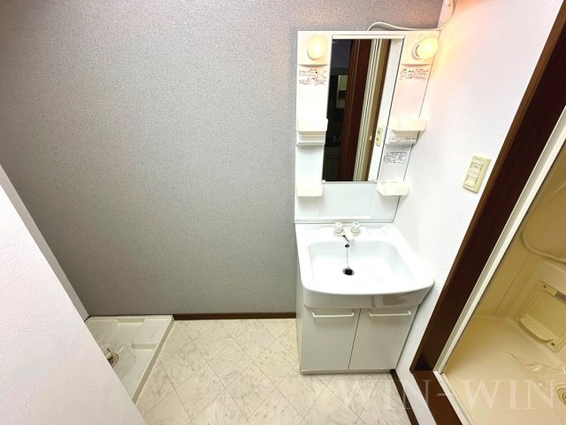 アンフィールドの洗面所|イメージ（同建物内別部屋の写真です）