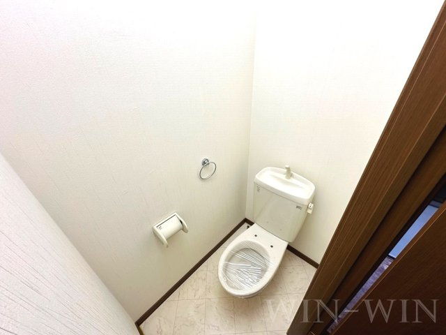 アンフィールドのトイレ|イメージ（同建物内別部屋の写真です）