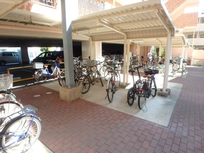 【その他共用部分】 | ルノン大森・ドゥ | 屋根付き駐輪スペースです