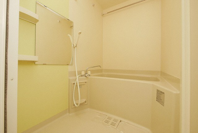 プレミアムコート谷町４丁目の浴室