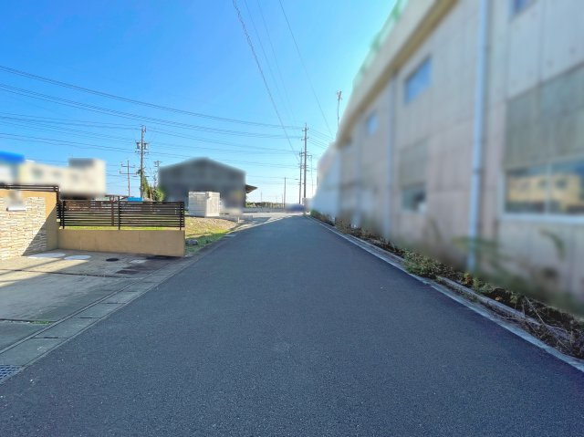 【前面道路含む現地写真】 | 松阪市和屋町　住宅用地 | 前面道路