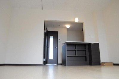 【寝室】 | レオネクスト篠山おかのＢ | カウンターキッチン