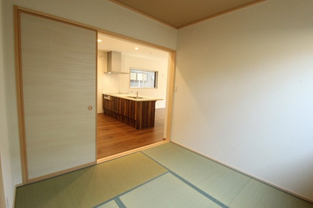 高見町　新築戸建　1号棟　【全2区画】の和室|1Ｆ　4.5帖