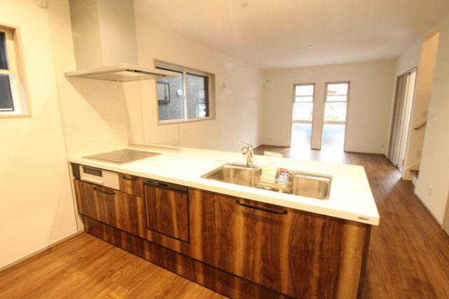 高見町　新築戸建　1号棟　【全2区画】の外観|4ＬＤＫ+ＷＣＬ　建物面積　111.37㎡（約33.68坪）