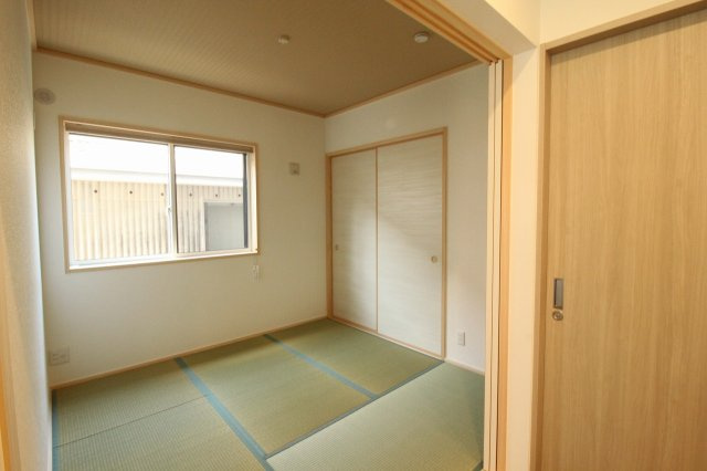 高見町　新築戸建　1号棟　【全2区画】の和室|1Ｆ　4.5帖