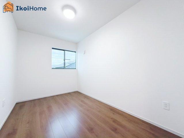 明石市大久保町八木　全2棟2号棟　新築戸建　の寝室|◆同社施工例◆年中無休：当日予約可●収納スペースも広く、荷物が多くなりやすいお子様なども安心です