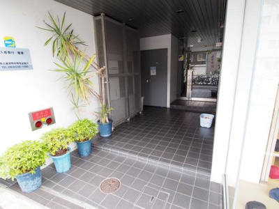 【エントランス】 | 第Ⅱマンションアトラス | 落ち着いたエントランスです