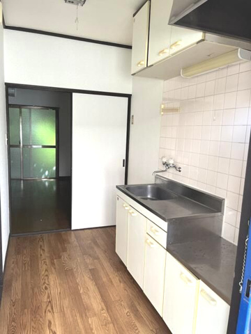 和泉町コーポのキッチン|　※他号室の参考写真です。