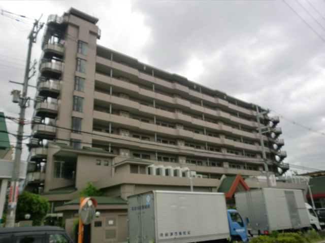 淀川ハイライフマンションの外観